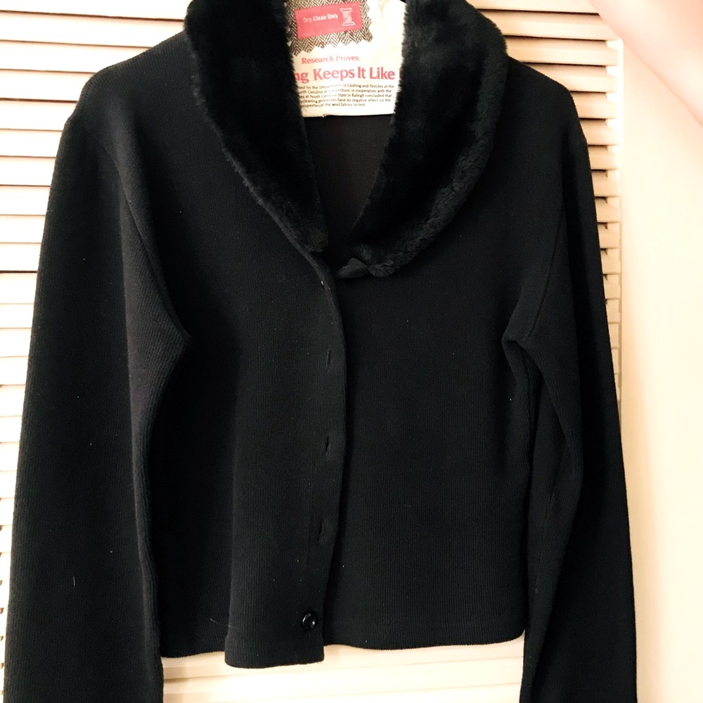 Vintage 60’s black sweater with black fur trim